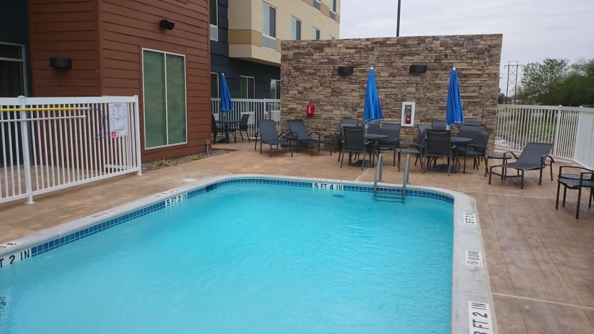 Fairfield Inn & Suites By Marriott Cuero Exterior photo